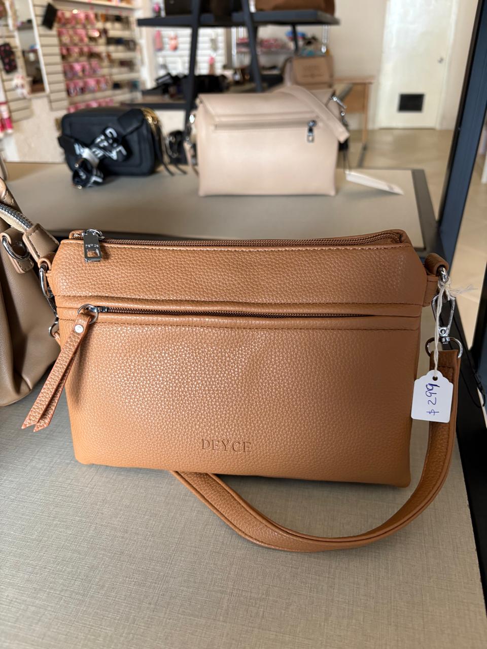Bolsa camel crossbody